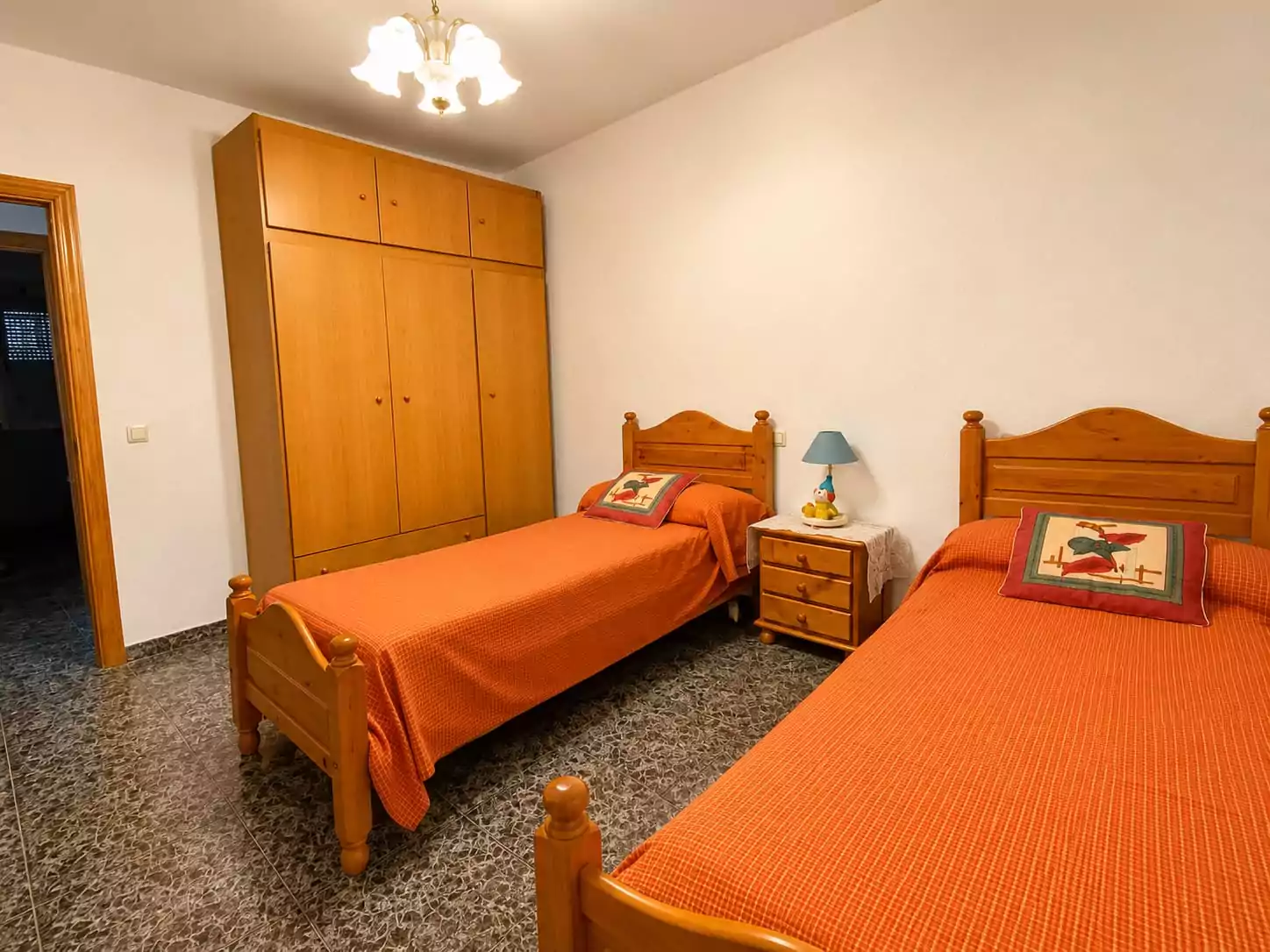 CHALET INDEPENDIENTE CON MÁS DE 1.000 M2 DE PARCELA EN VENTA EN PALOMEQUE-TOLEDO — Casalia Inmobiliaria, Parla (foto 32 de 40)
