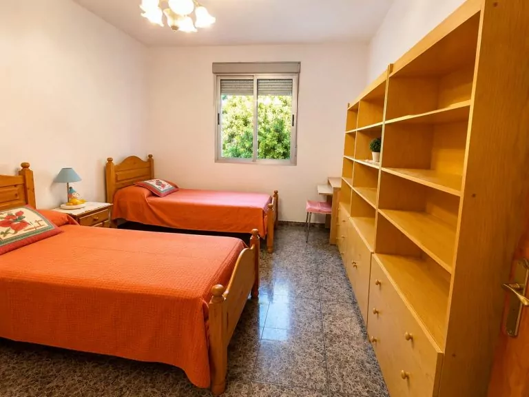 CHALET INDEPENDIENTE CON MÁS DE 1.000 M2 DE PARCELA EN VENTA EN PALOMEQUE-TOLEDO — Casalia Inmobiliaria, Parla (foto 34 de 40)