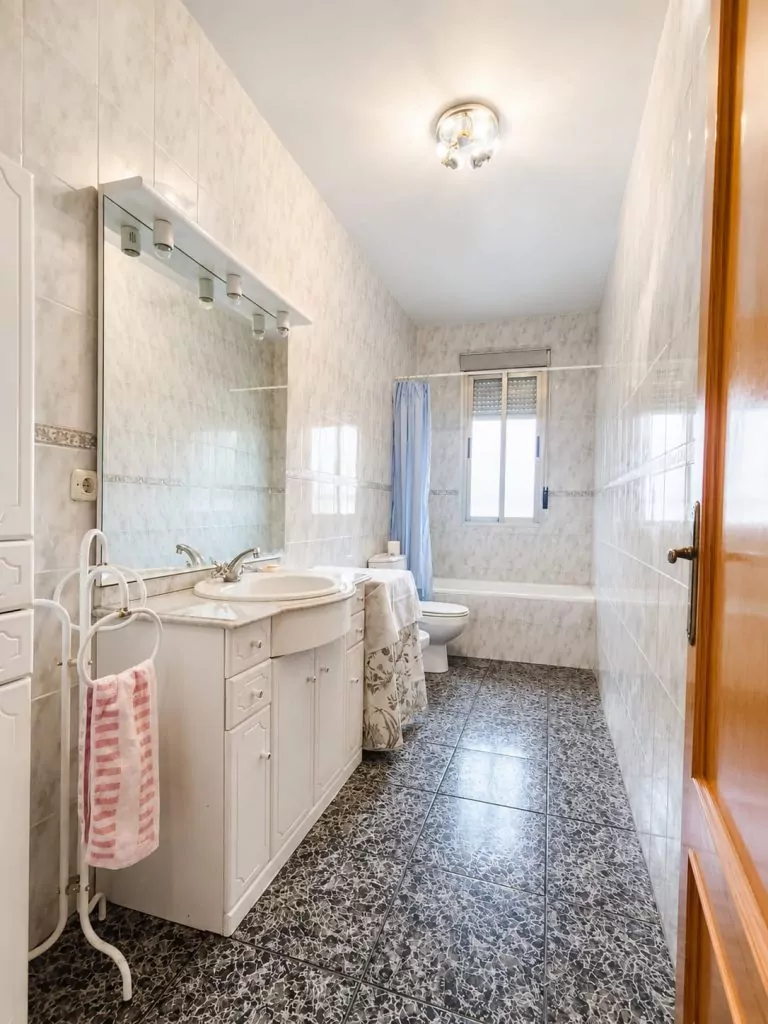 CHALET INDEPENDIENTE CON MÁS DE 1.000 M2 DE PARCELA EN VENTA EN PALOMEQUE-TOLEDO — Casalia Inmobiliaria, Parla (foto 40 de 40)