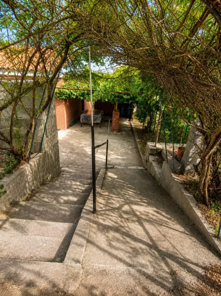 CHALET INDEPENDIENTE CON MÁS DE 1.000 M2 DE PARCELA EN VENTA EN PALOMEQUE-TOLEDO — Casalia Inmobiliaria, Parla (foto 8 de 40)