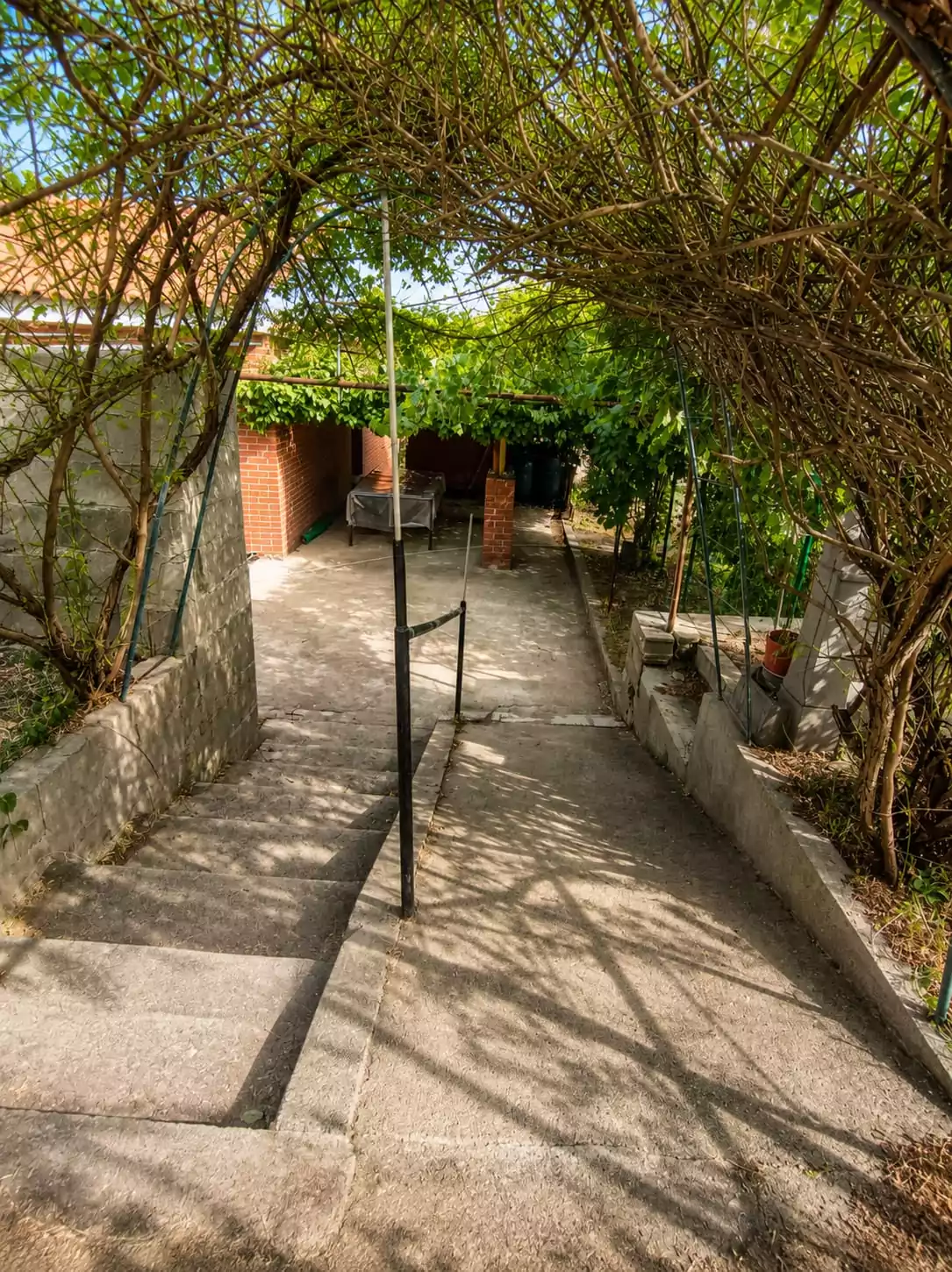 CHALET INDEPENDIENTE CON MÁS DE 1.000 M2 DE PARCELA EN VENTA EN PALOMEQUE-TOLEDO — Casalia Inmobiliaria, Parla (foto 8 de 40)