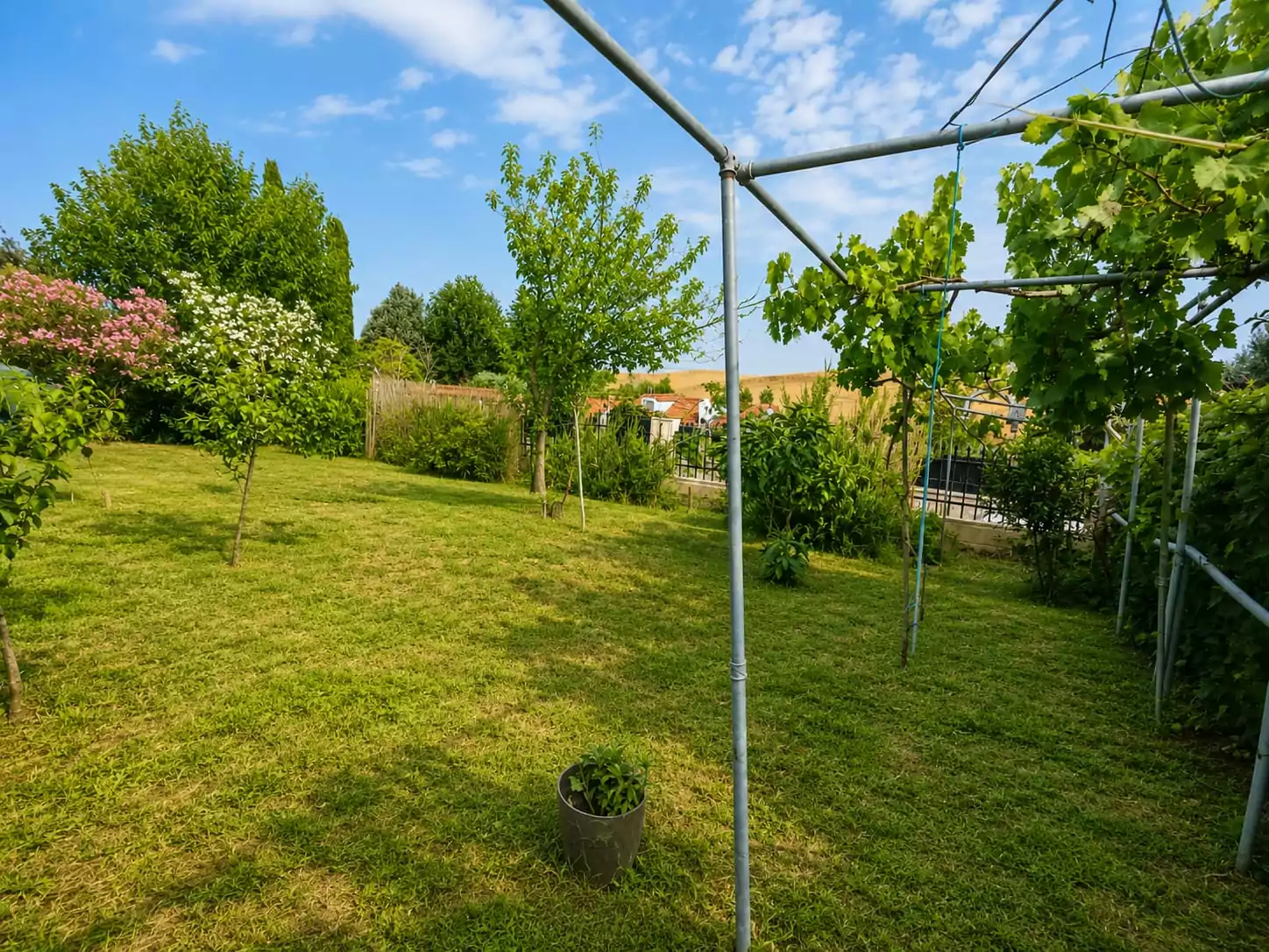 CHALET INDEPENDIENTE CON MÁS DE 1.000 M2 DE PARCELA EN VENTA EN PALOMEQUE-TOLEDO — Casalia Inmobiliaria, Parla (foto 9 de 40)
