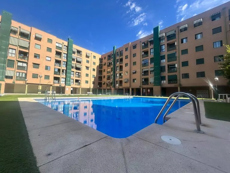 PISO SEMINUEVO EN VENTA EN PARLA – ZONA EL NIDO LAS FUENTES — Casalia Inmobiliaria, Parla (foto 1 de 30)