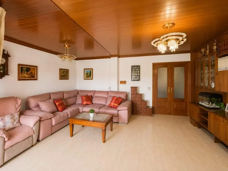 PISO EN VENTA EN PARLA – ZONA VILLAYUVENTUS — Casalia Inmobiliaria, Parla (foto 2 de 19)