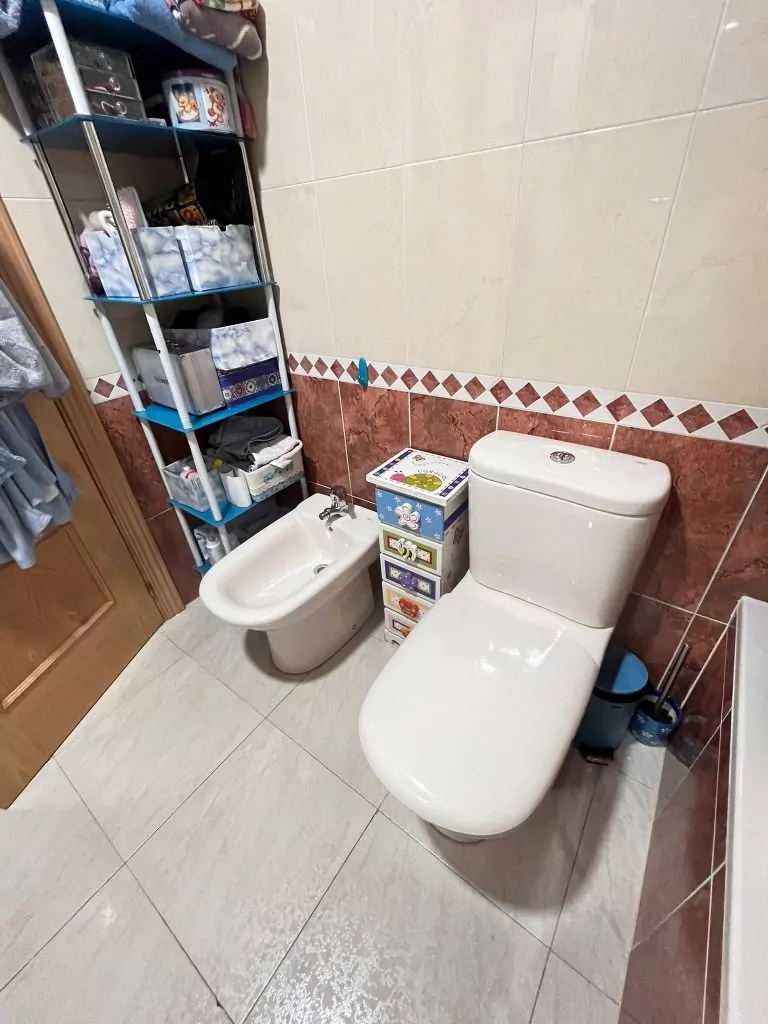 PISO CON PLAZA DE GARAJE EN VENTA EN PARLA – ZONA REYES — Casalia Inmobiliaria, Parla (foto 29 de 42)