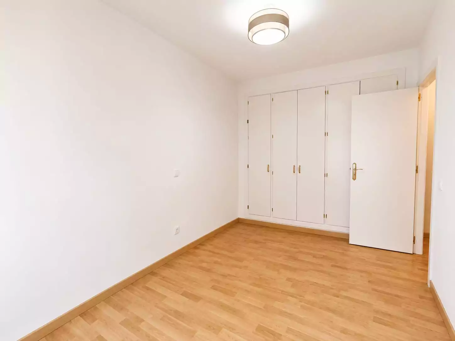 CHALET PAREADO EN VENTA EN ILLESCAS – ZONA EL SEÑORÍO DE ILLESCAS — Casalia Inmobiliaria, Parla (foto 29 de 32)