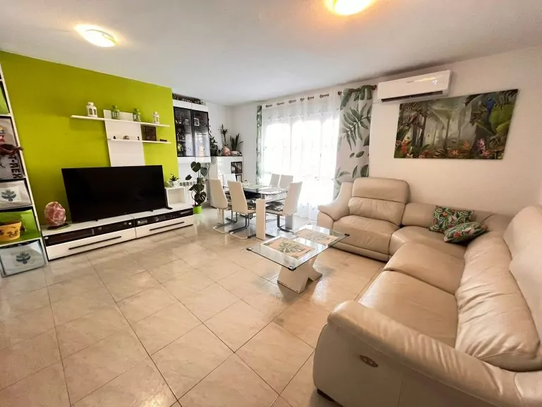 PISO CON PLAZA DE GARAJE EN VENTA EN PARLA – ZONA REYES — Casalia Inmobiliaria, Parla (foto 3 de 42)