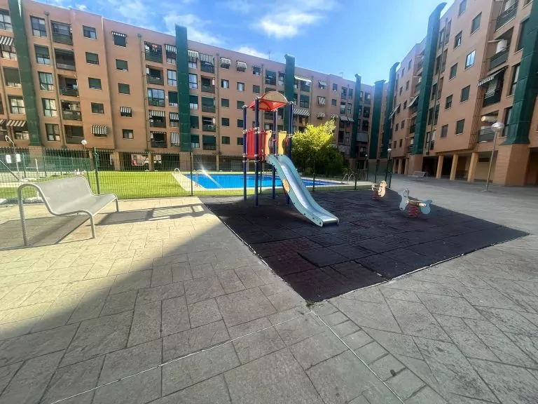 PISO SEMINUEVO EN VENTA EN PARLA – ZONA EL NIDO LAS FUENTES — Casalia Inmobiliaria, Parla (foto 4 de 30)