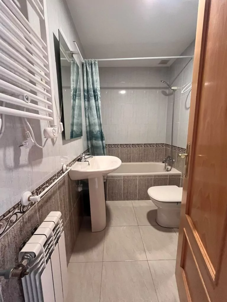 PISO CON PLAZA DE GARAJE EN VENTA EN PARLA – ZONA REYES — Casalia Inmobiliaria, Parla (foto 39 de 42)