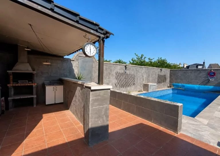 CHALET PAREADO EN VENTA EN ILLESCAS – ZONA EL SEÑORÍO DE ILLESCAS — Casalia Inmobiliaria, Parla (foto 4 de 32)