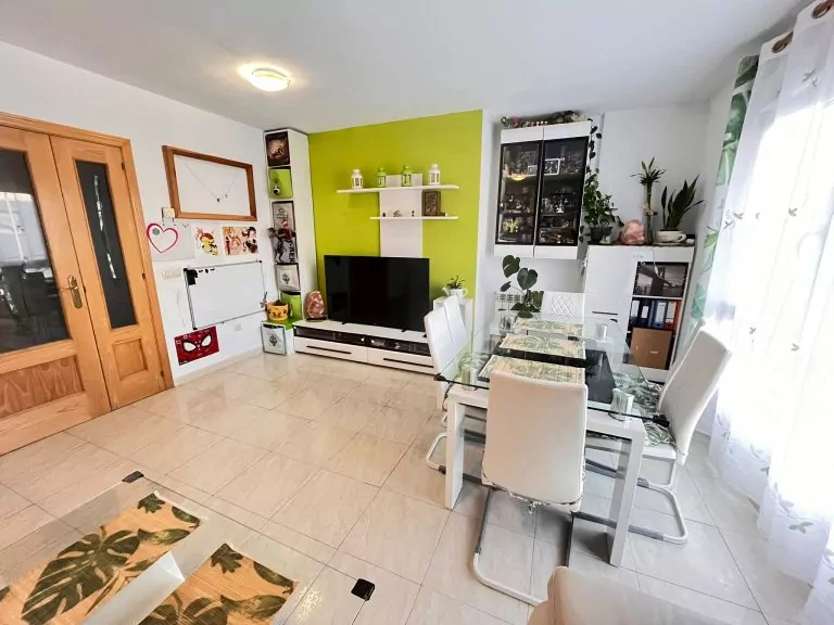 PISO CON PLAZA DE GARAJE EN VENTA EN PARLA – ZONA REYES — Casalia Inmobiliaria, Parla (foto 7 de 42)