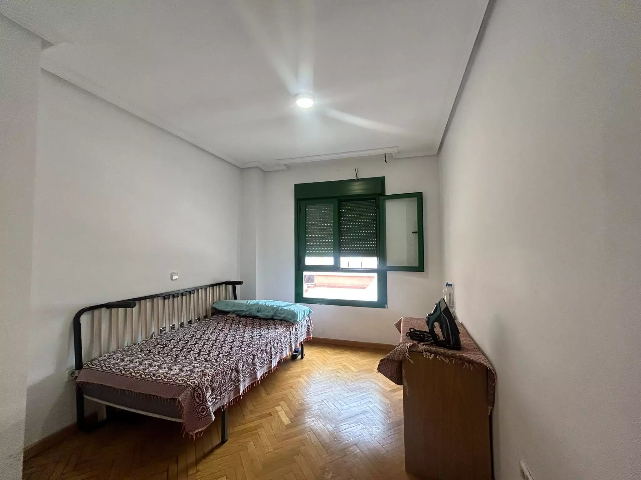 PISO SEMINUEVO DE 4 HABITACIONES EN VENTA EL PARLA – ZONA EL NIDO/ LAS FUENTES — Casalia Inmobiliaria, Parla (foto 15 de 20)