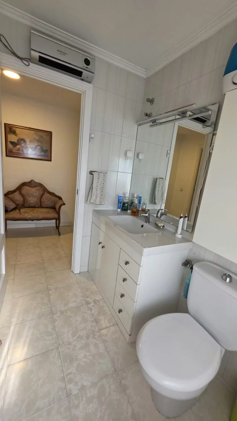 PISO DE 4 HABITACIONES EN VENTA EN PARLA – ZONA REYES CATÓLICOS — Casalia Inmobiliaria, Parla (foto 26 de 27)