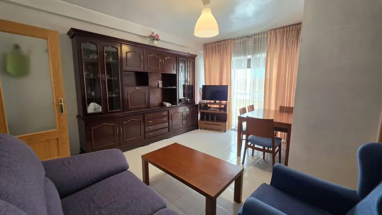 PISO EN 1ª PLANTA CON ASCENSOR EN VENTA EN PARLA – ZONA REYES CATÓLICOS — Casalia Inmobiliaria, Parla (foto 1 de 25)