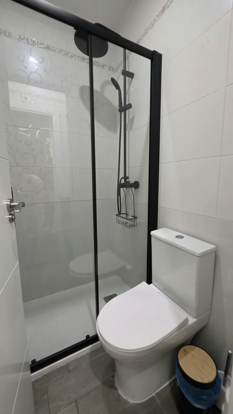 CASA INDEPENDIENTE CON 5 HABITACIONES ADAPTADA PARA ALQUILER DE HABITACIONES EN PARLA – ZONA CENTRO — Casalia Inmobiliaria, Parla (foto 34 de 47)