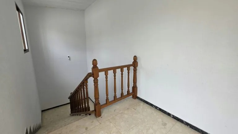 CASA INDEPENDIENTE CON 5 HABITACIONES ADAPTADA PARA ALQUILER DE HABITACIONES EN PARLA – ZONA CENTRO — Casalia Inmobiliaria, Parla (foto 38 de 47)