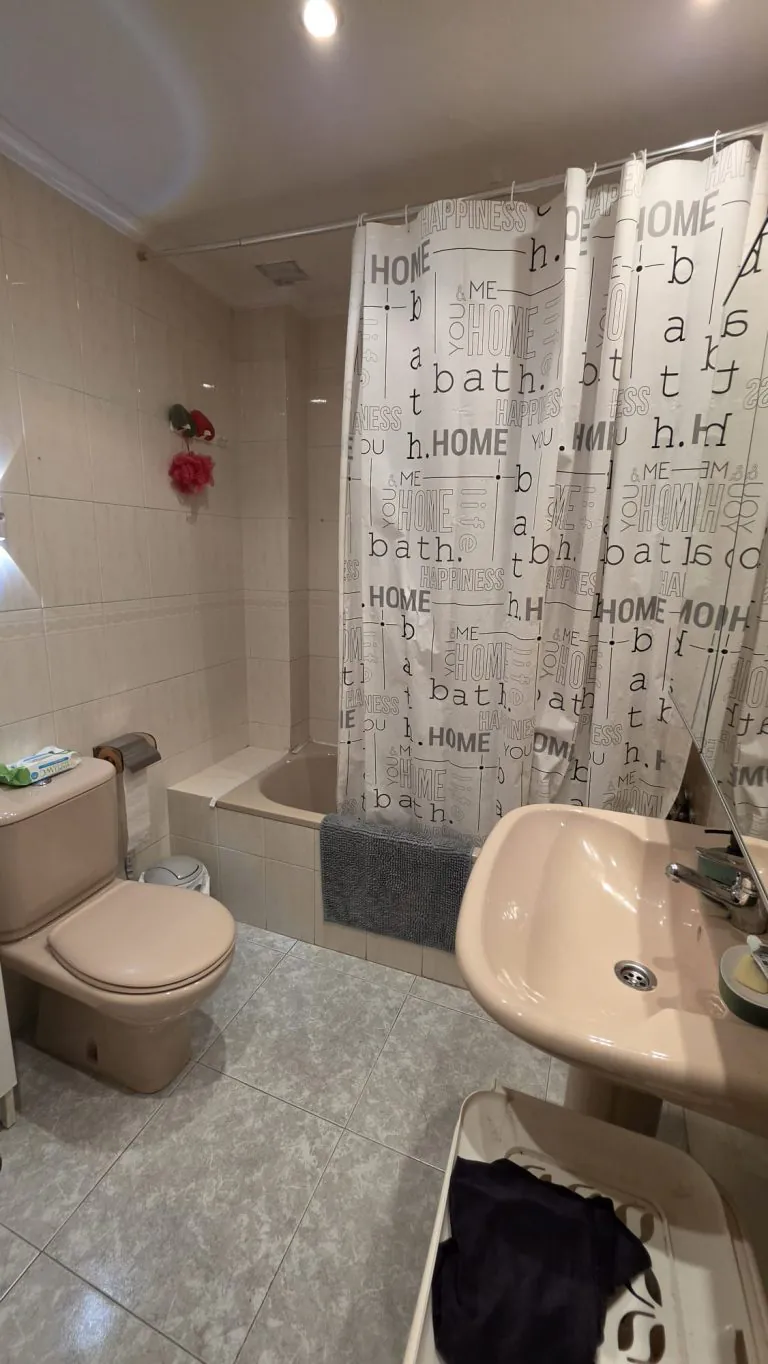 PISO EN VENTA DE 3 HABITACIONES, 2 BAÑOS Y ASCENSOR EN ZONA REYES. — Casalia Inmobiliaria, Parla (foto 15 de 22)