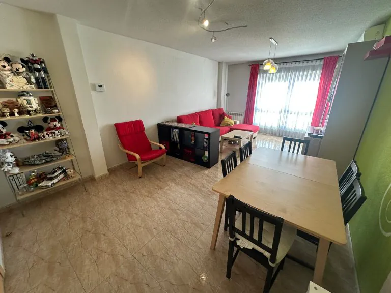 PISO EN EL CENTRO DE PARLA DE 2 HABITACIÓNES Y DOS BAÑOS — Casalia Inmobiliaria, Parla (foto 1 de 20)
