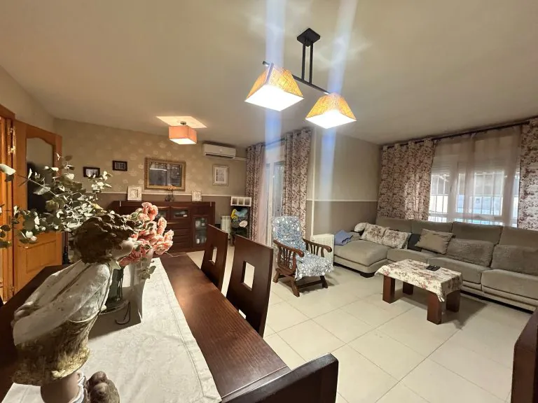 ESPECTACULAR CHALET EN EL LEGUARIO – PARLA — Casalia Inmobiliaria, Parla (foto 10 de 36)